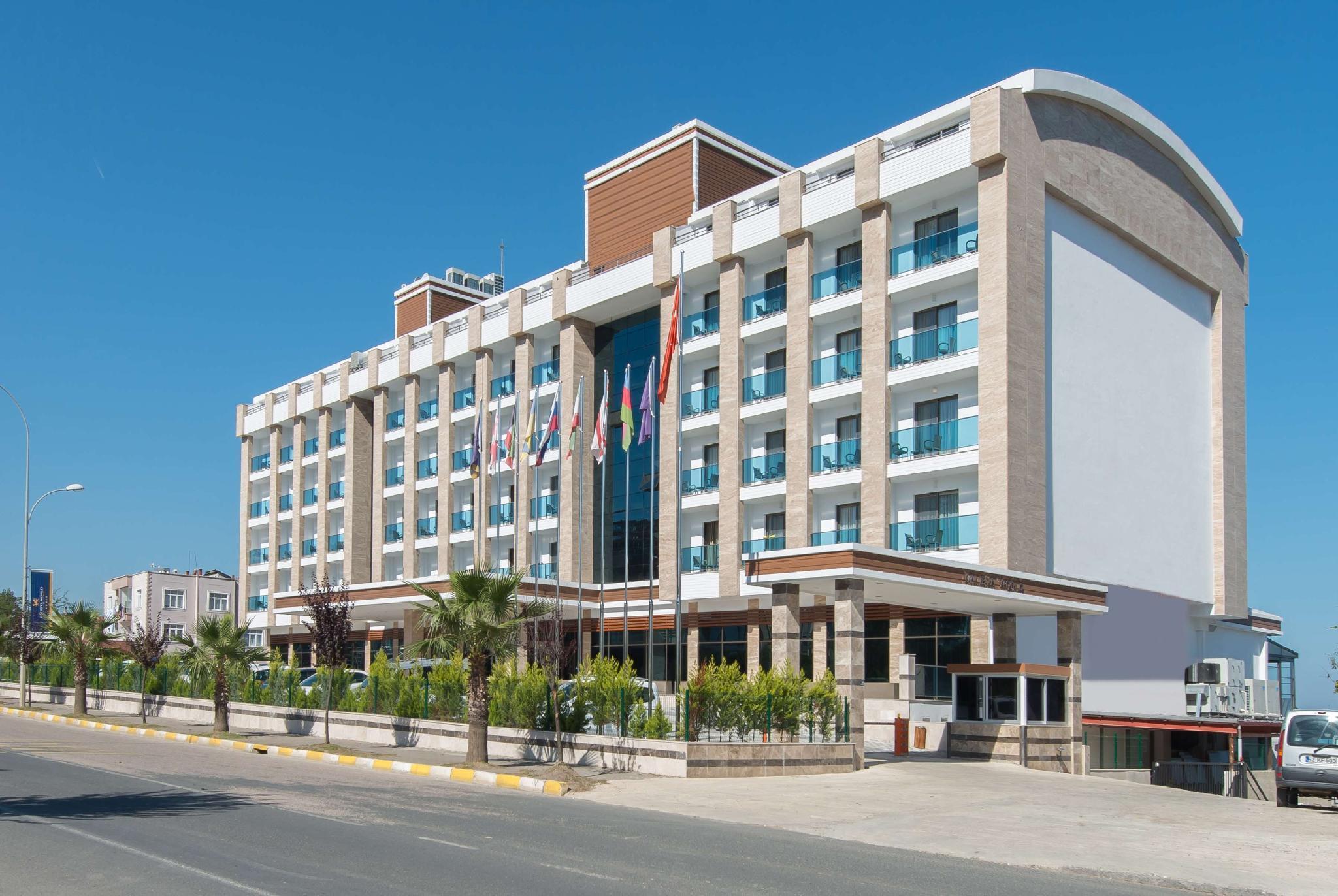 Ramada Resort By Wyndham Unye מראה חיצוני תמונה
