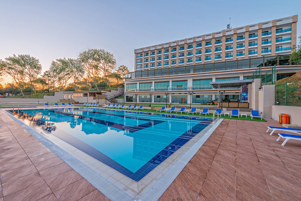 Ramada Resort By Wyndham Unye מראה חיצוני תמונה