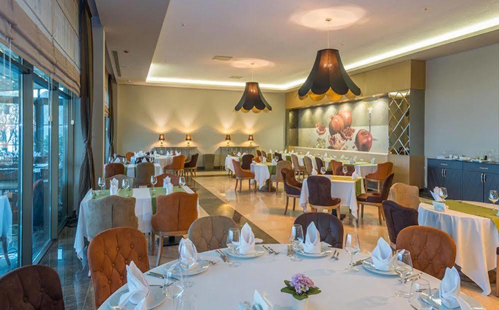 Ramada Resort By Wyndham Unye מראה חיצוני תמונה